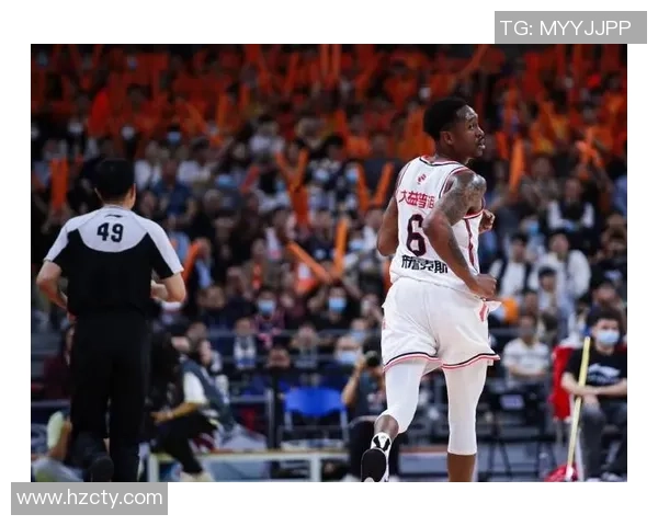 马尚布鲁克斯：从篮球新星到职业生涯的辉煌转折与挑战